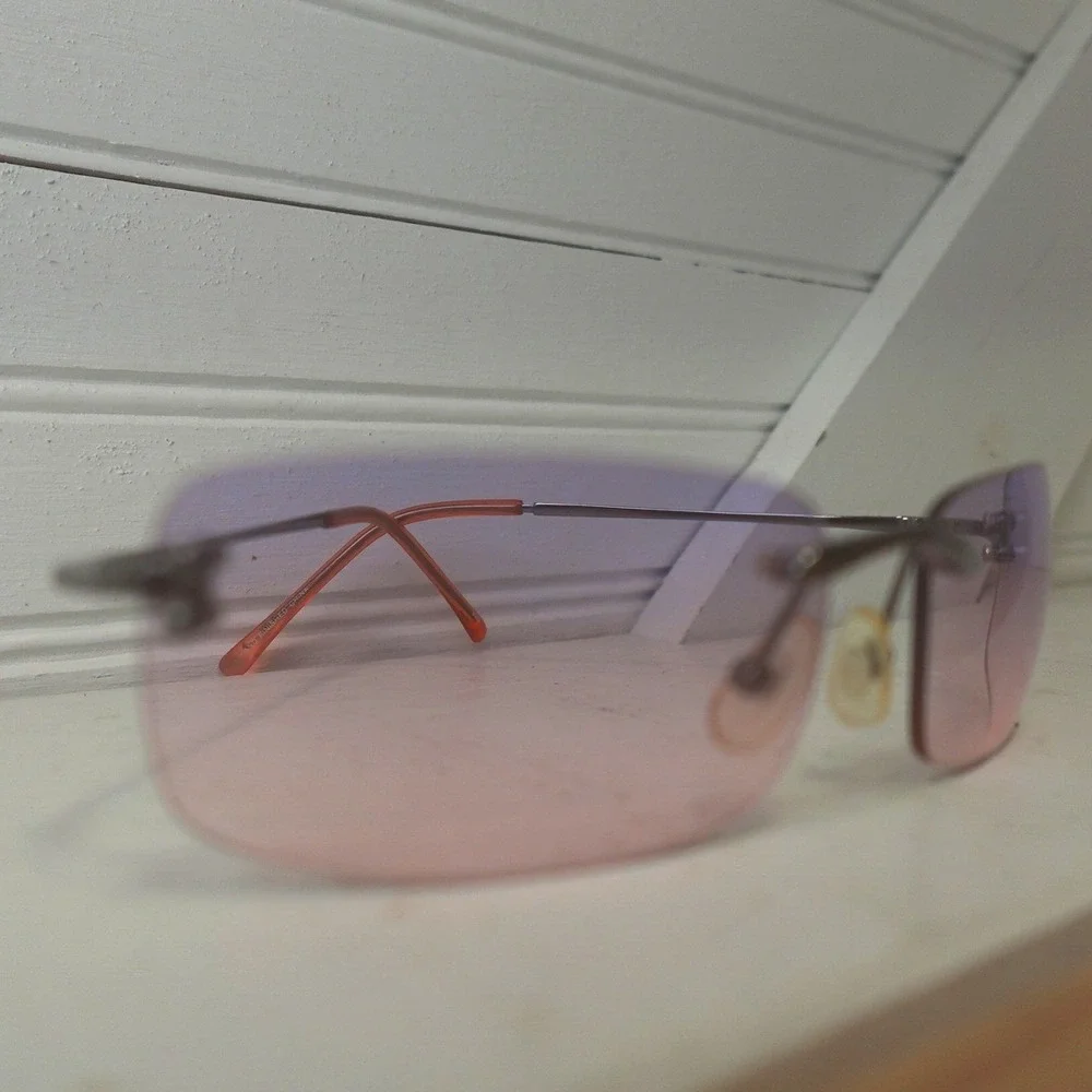 Y2K Ombre Sungless Pink & Purple Rectangle Frameless Lenses Vtg Accessory